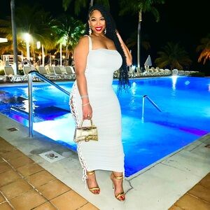 Fashion Nova “Laces tied Maxi dress”